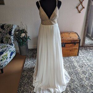 NWT Speechless Junior Women’s Prom Gown | Ivory/Nude | Size 9